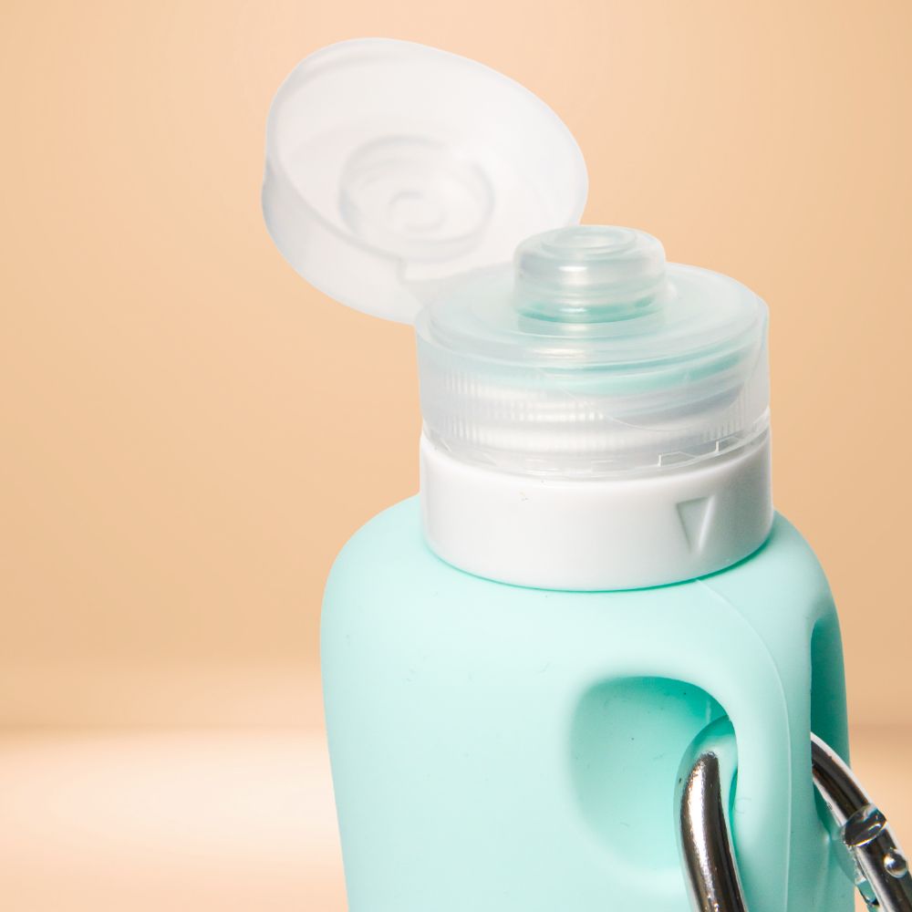 Botella pipí para perro